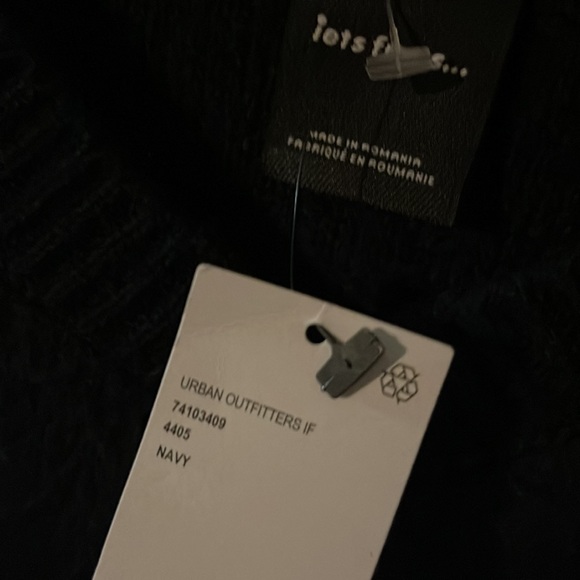 NWT Urban Outfitters iets Frans…fuzzy sweater vest - Picture 3 of 4